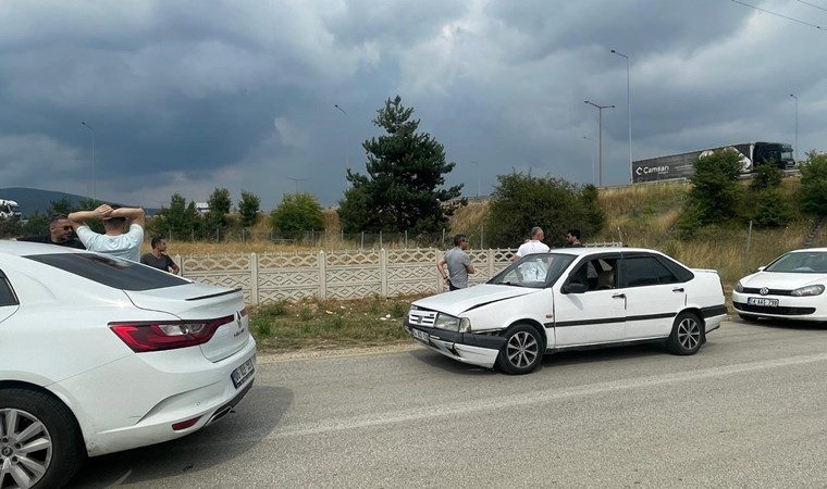 Bolu'da otomobille polisten kaçan 2 şüpheli kovalamacayla yakalandı