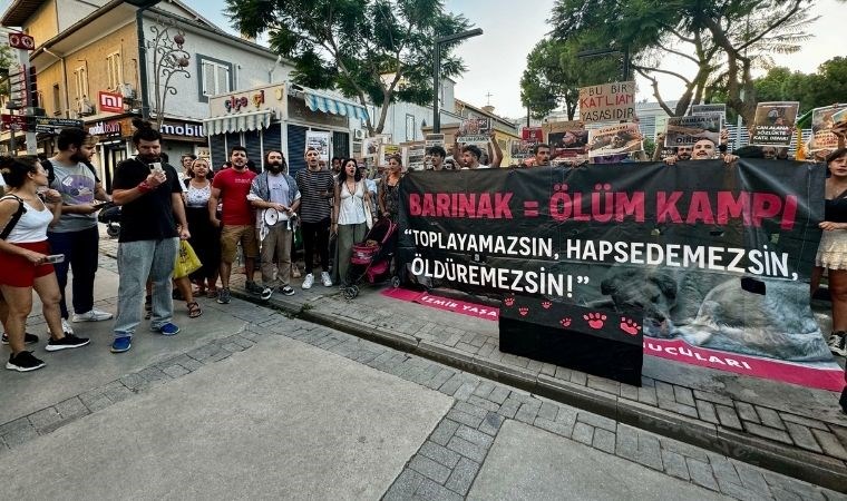 İzmir'de hayvanseverlerden oturma eylemi