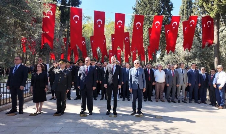 15 Temmuz programlarında AKP'li vekillerin yeri boş kaldı