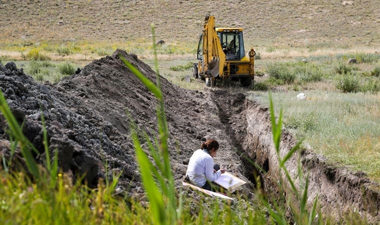 Türkiye-İran sınırında deprem üretme potansiyeli olan fay hattı, kazıyla araştırılıyor