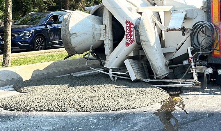 Kartal'da beton mikseri devrildi: 1 yaralı