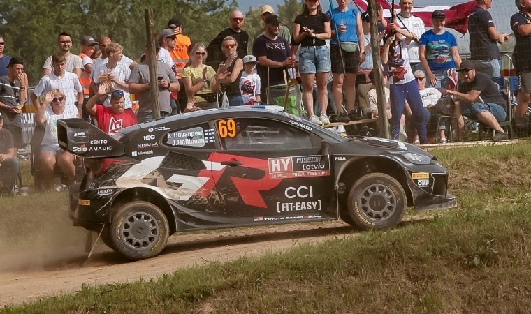 WRC Letonya Rallisi'nde Kalle Rovanpera'dan 39 saniyelik fark!