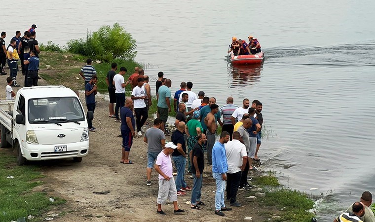 Meriç Nehri’ne giren 2 kişi kayboldu: Ekipler arama çalışması başlattı