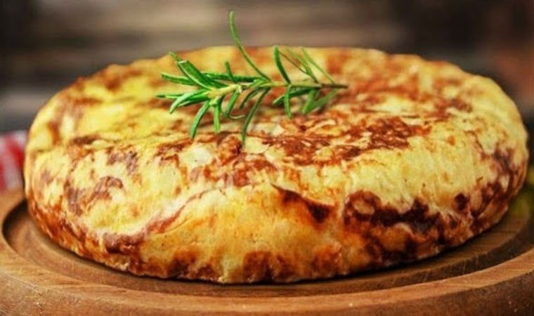 İspanyol omleti de denilen kahvaltılık enfes lezzet: Tortilla de Patatas tarifi...