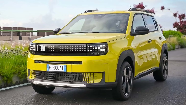 Fiat Grande Panda elektrikli ve hibrit motorla geliyor! İşte Türkiye fiyatları ve tüm özellikleri...