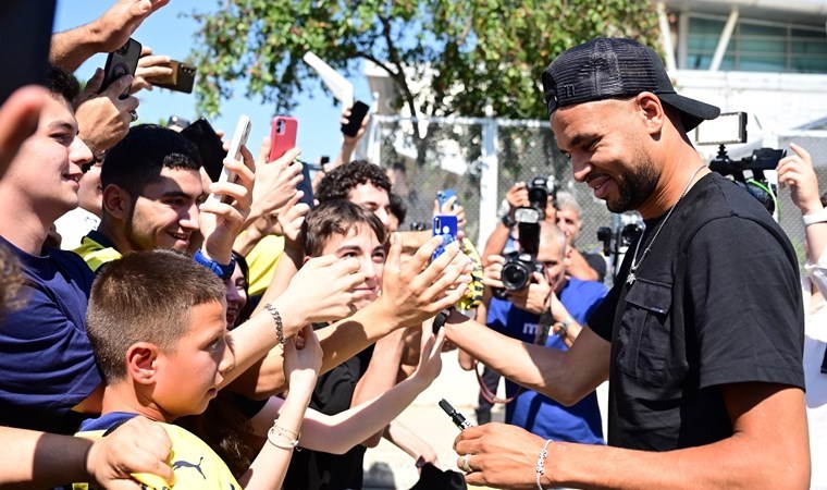 Fenerbahçe'den En-Nesyri için imza töreni!