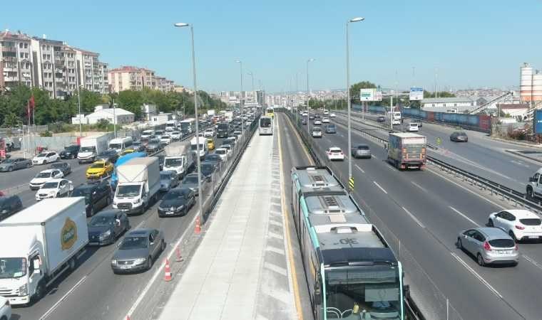 İstanbul'da toplu taşıma zammı ne kadar oldu? Metro, metrobüs, Marmaray ne kadar, kaç TL basıyor? Tam bilet ne kadar oldu?