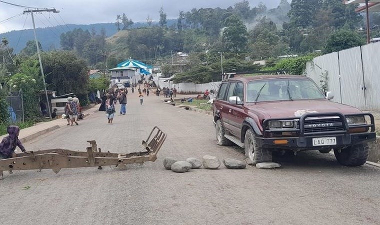 Papua Yeni Gine'de tansiyon yükseldi: Köylere çete saldırıları gerçekleşti