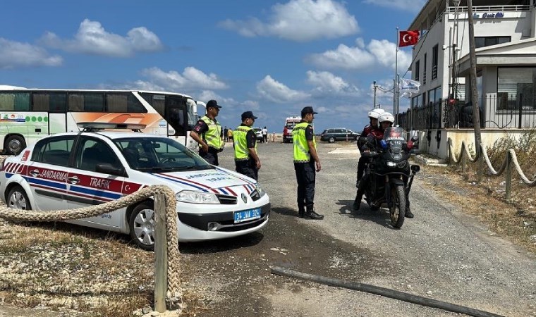 İstanbul Çatalca Sahili’nde Ukrayna’ya ait olduğu tahmin edilen patlayıcı madde yüklü jetski bulundu