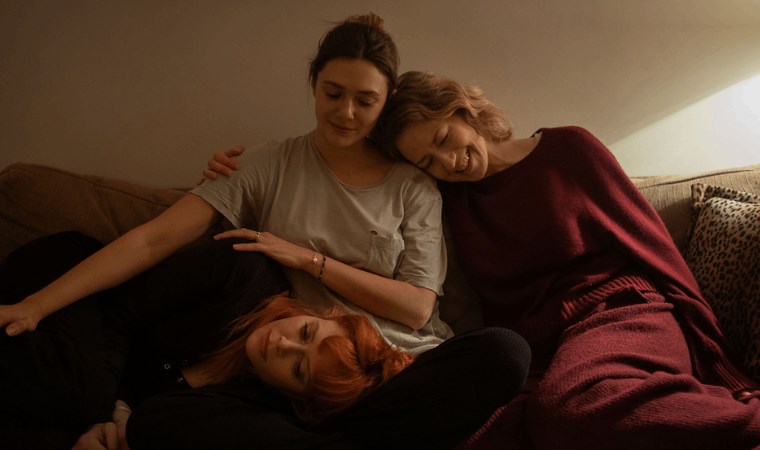 Beklenen dizi ve filmler eylül ayında Netflix'te: Tam Bir Centilmen, Pera Palas'ta Gece Yarısı, His Three Daughters ve daha fazlası...