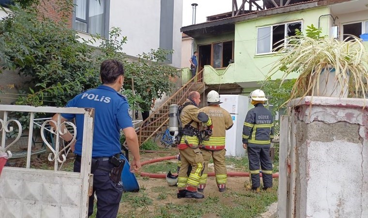 İki katlı evde yangın: 2’si çocuk 5 kişi hastanelik oldu