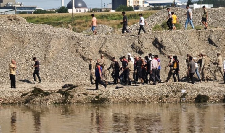 Dicle Nehri'ne düşen 14 yaşındaki Habip boğuldu