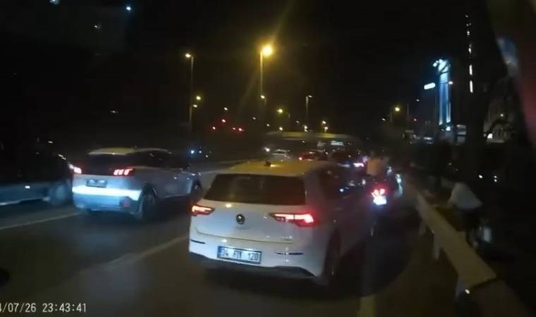 E-5'te trafikte tartıştığı motosikletliyi ezmeye çalıştı