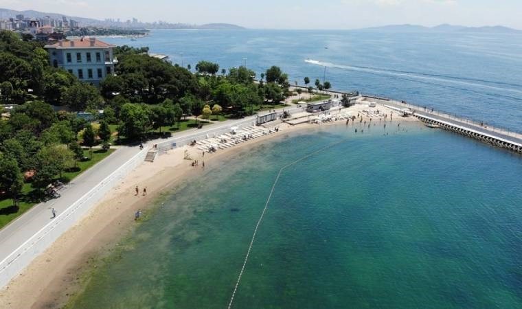 Kadıköy’de denize giren bir kişi boğuldu