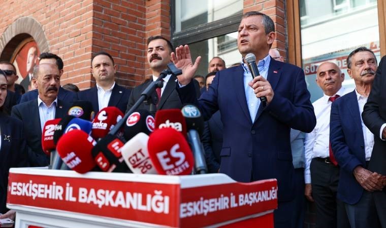 CHP Genel Başkanı Özgür Özel: Darbe girişimini püskürtmeye davet ediyorum