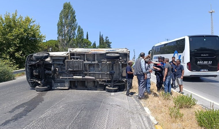 Söke’deki kazada iki araç devrildi: 4 yaralı