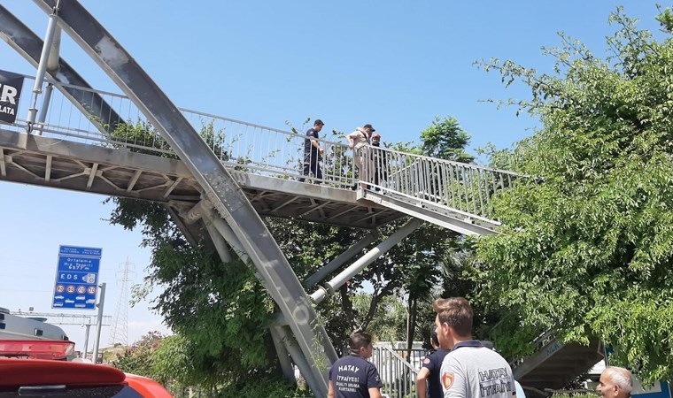 Üst geçide çıkarak intihar etmek isteyen şahıs ikna edildi