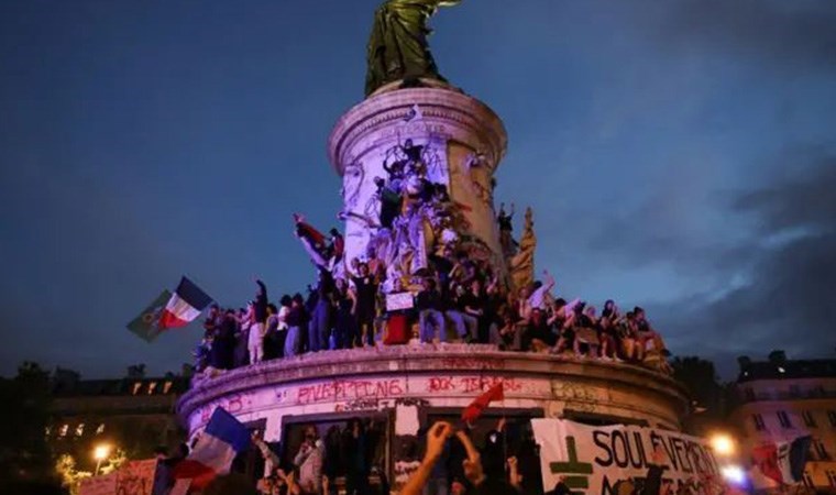 'Fransa'da krizlere gebe bir süreç bekleniyor'