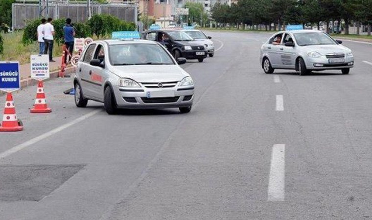 Ehliyet almak isteyenler dikkat: Yeni düzenlemenin ayrıntıları belli oldu!