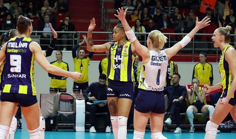 Fenerbahçe'den milli voleybolculara yeni sözleşme!