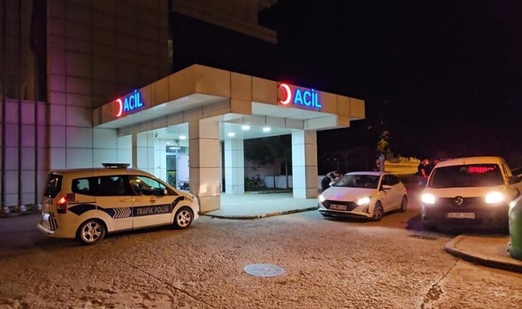 Kayseri'de ciple çarpışan hafif ticari araçtaki 2 kişi yaralandı