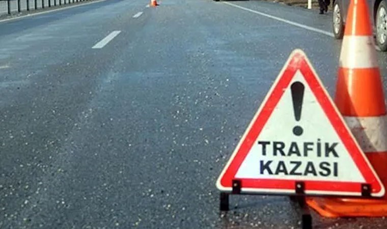 Büyükçekmece’de kaza yapan aracın arkasındaki yazı dikkat çekti