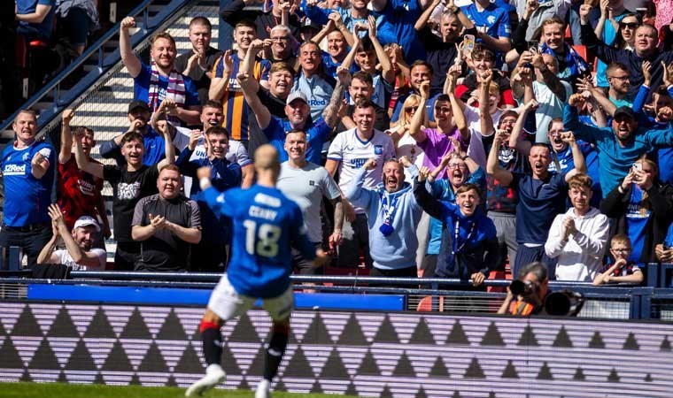 Rangers, seyircisi önünde kazanmasını bildi!