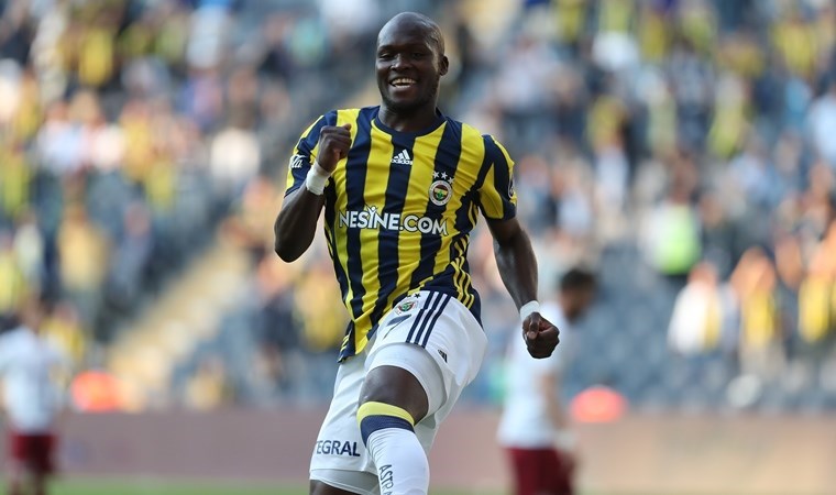 Eski Fenerbahçeli yıldız Moussa Sow'dan sürpriz imza!