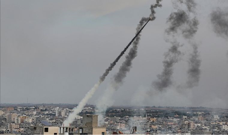 Tel Aviv'e saldırı düzenlendi: Kassam Tugayları iki roketle şehri hedef aldı!