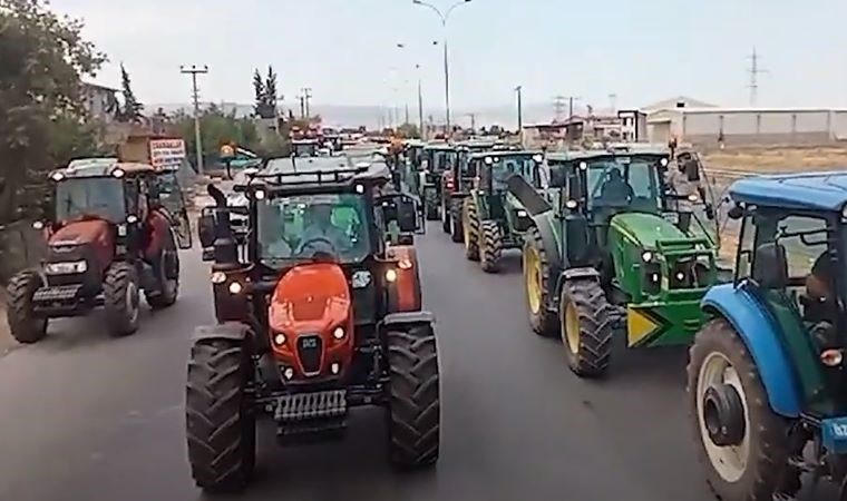 Bir çiftçi eylemi de Kahramanmaraş'ta: Çiftçiler traktörlerle yolu kapattı