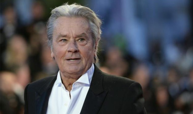 Dünyaca ünlü Fransız aktör Alain Delon hayatını kaybetti