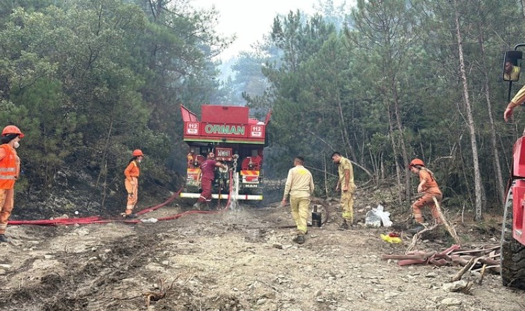 Bolu'da orman yangını nedeniyle trafiğe kapatılan Göynük-Nallıhan kara yolu ulaşıma açıldı