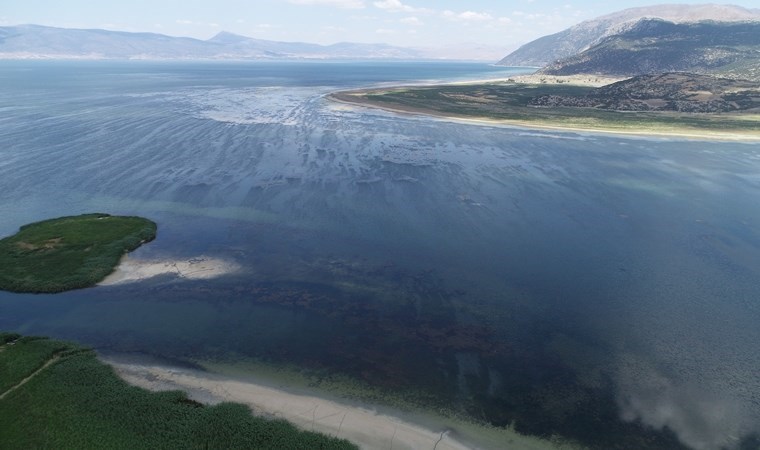 Eğirdir Gölü'nün bölünmesine 1,2 kilometre kaldı