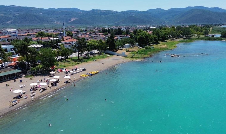 İznik Gölü’nde bulunan cisim merak konusu oldu: Dalgıç arkeologlar inceleme yapacak