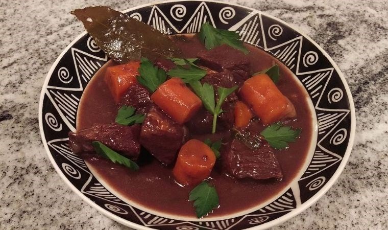 Fransız mutfağının klasikleri: Boeuf Bourguignon tarifi