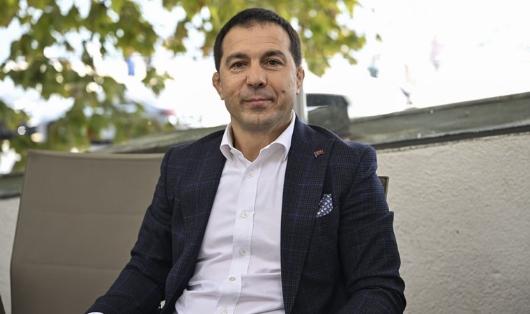 Şeref Eroğlu'ndan sitem: 'Biz Paris'te madalya kovalarken...'