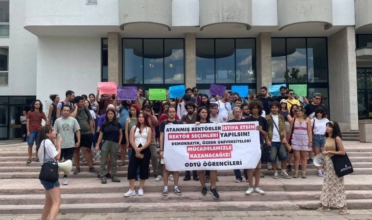 ODTÜ'lülerden atanmış rektör protestosu