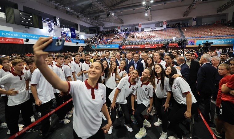 İmamoğlu: 'Dirençli ve dayanıklı bir toplumun geleceğini spor yapan nesillerde görüyoruz'