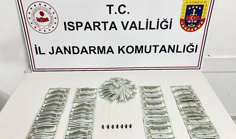 Piyasaya 'sahte dolar' sürmek üzere olan 3 şahıs yakalandı