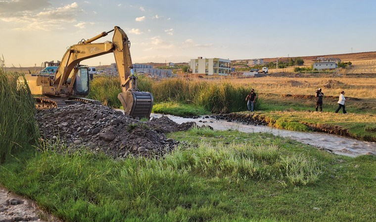 Diyarbakır 8 yaşındaki Narin’i 7 gündür arıyor: İhbar üzerine kepçeyle arama başlatıldı