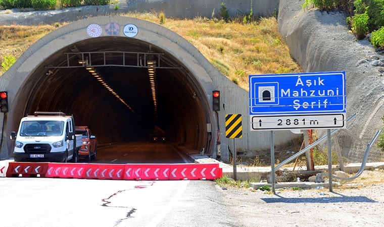 6 Şubat depreminde beton blokları oynayan tünel yeniden trafiğe kapatıldı