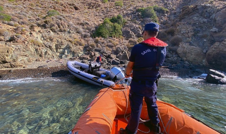 Adres: Datça... Plajda 22 düzensiz göçmen ve 6 insan kaçakçısı yakalandı