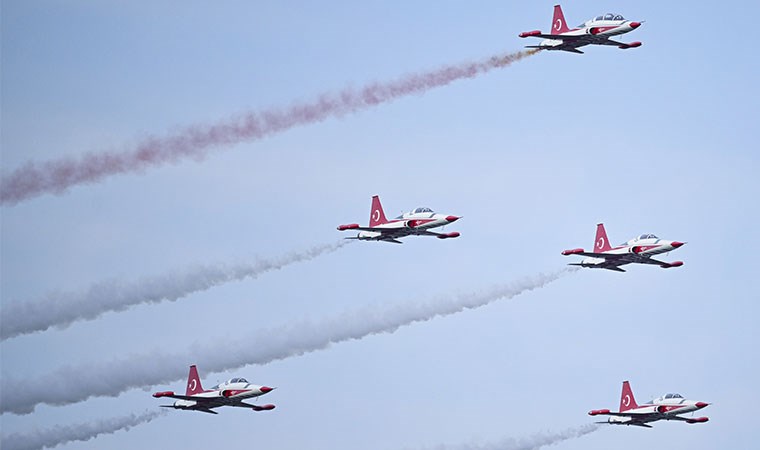 Zafer Bayramı'nın 102. yılı tüm yurtta coşkuyla kutlandı