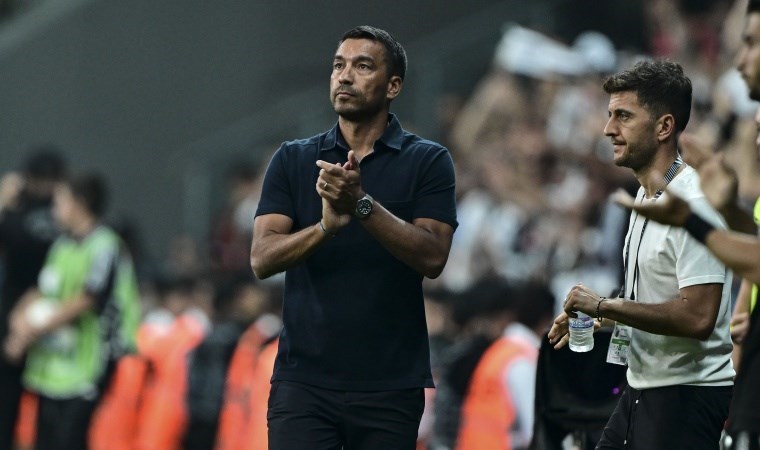 Spor yazarları Beşiktaş - Lugano maçını yorumladı: 'Yazan ve yöneten: Giovanni Van Bronckhorst'