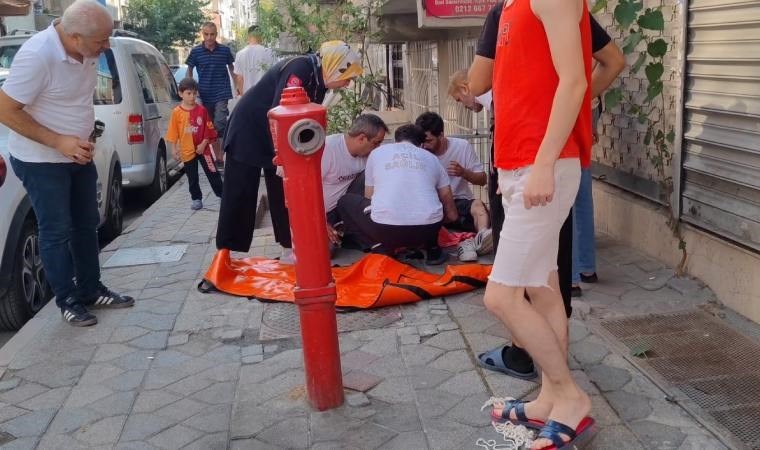 Sultangazi’de bir kişi kaldırımda yürürken silahlı saldırıya uğradı