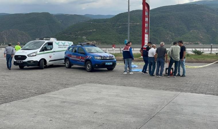 Otomobilin çarptığı yaşlı adam hayatını kaybetti