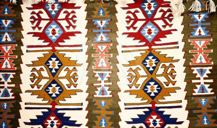 Yüzyılların izini taşıyan Türk halı ve kilim motiflerinin anlamları...