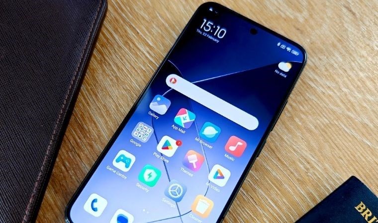 Xiaomi hızlı şarj destekli 7.500 mAh bataryalı telefon üzerinde çalışıyor