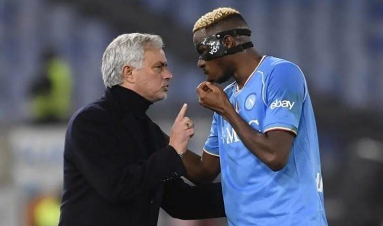 Mourinho: 'Osimhen kendini yere çok atıyor'