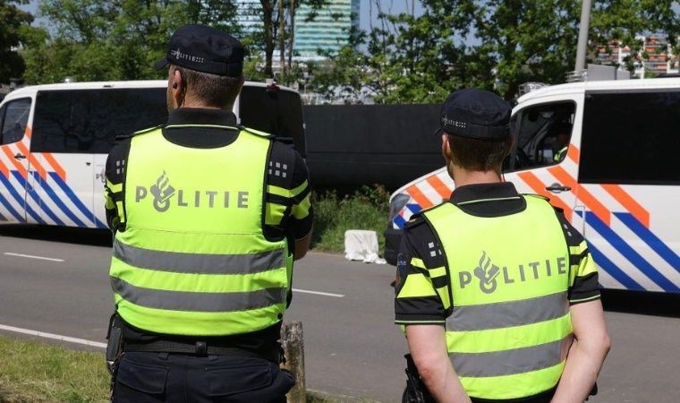 'Başını örtmediği ve erkek arkadaşı olduğu' gerekçesiyle... Hollanda'da öldürülen Suriyeli kızın davası başladı!